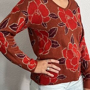 ANDREE BY UNIT Rust and Crimson Floral V-Neck Sweater